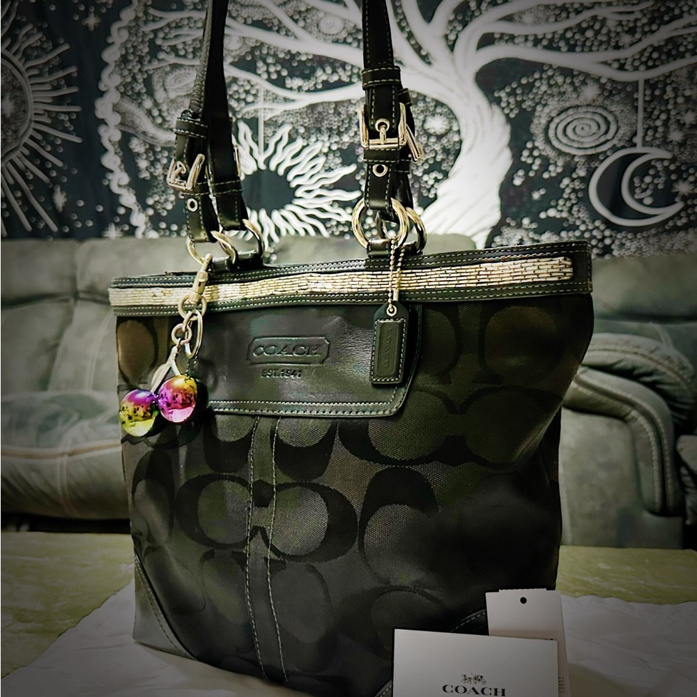 Vintage Coach soho shoulder bag 2006 year Black and Gold Signature Tote bag - Picture 11 of 17